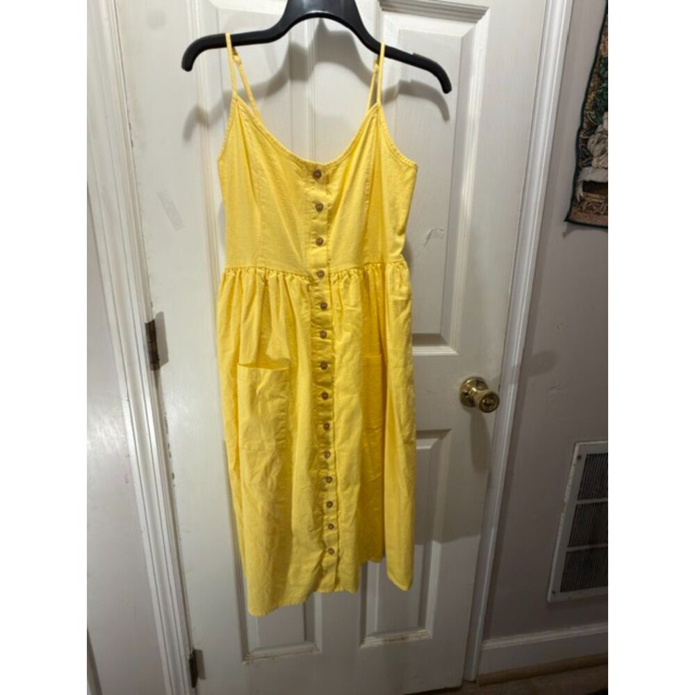 Shop The Mint Sleeveless 100% Cotton Yellow Dress  Size Medium